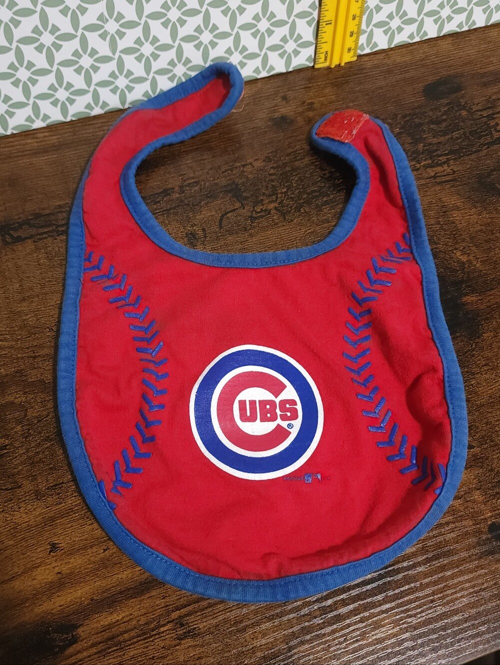 Cubs Baby Bib - MLB Licensed